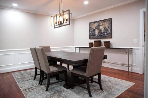 Entire House with Parking | Ideal for Long Stays!