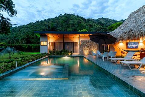 Coastal house with coastal atmosphere and breeze from the Cauca River
