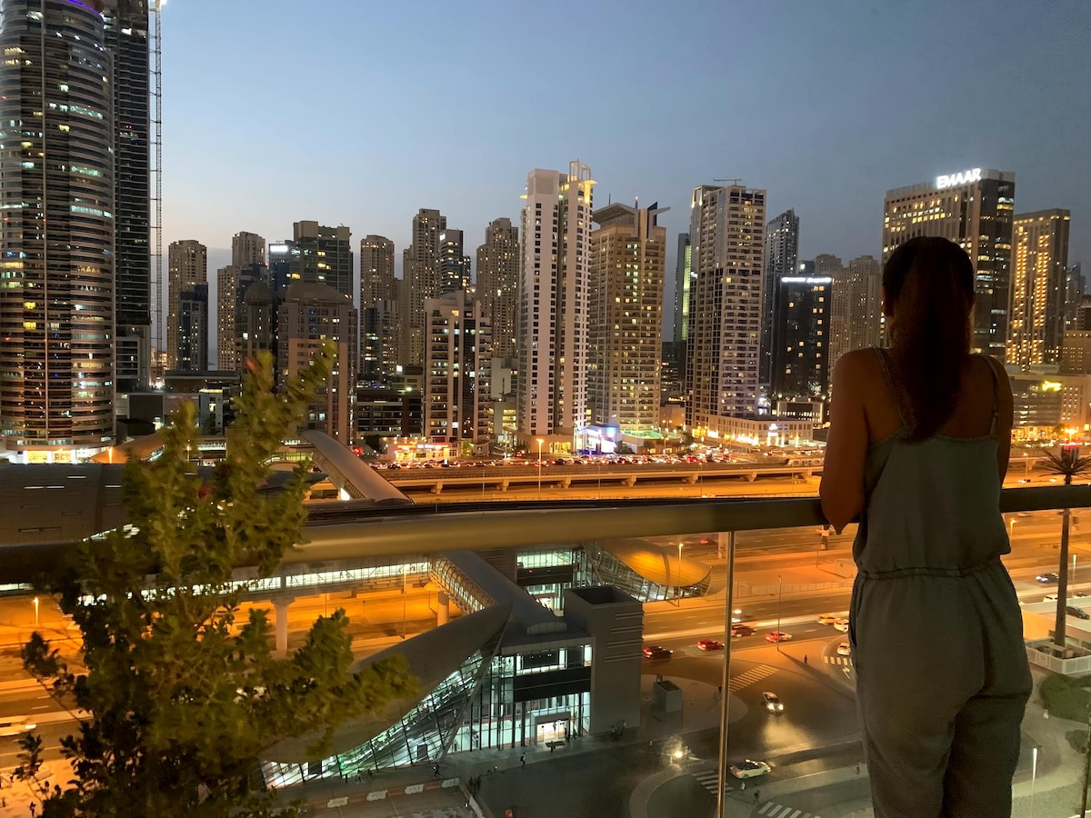 Successful Airbnb property: Luxury apartment ON THE METRO, facing Dubai Marina in Al Thanyah Fifth