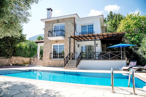 Astonishing 3 bedroom Villa Cyprium in Edremit