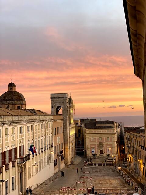 Penthouse with Terrace sea view in Historic Center