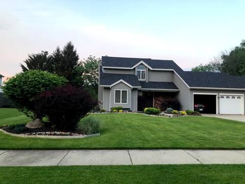 Upscale home fit for a Princess! (Or Prince)