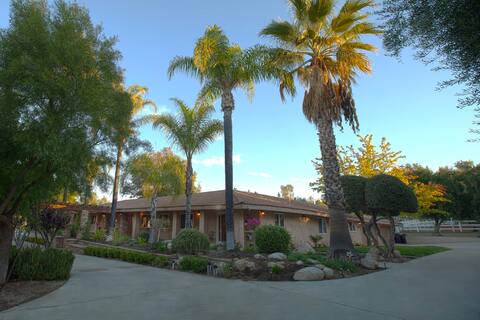 Private Gated 3 ac. Estate (Vineyard, Pool, Spa)