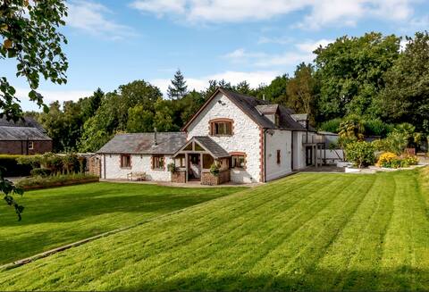 White Horse Farm