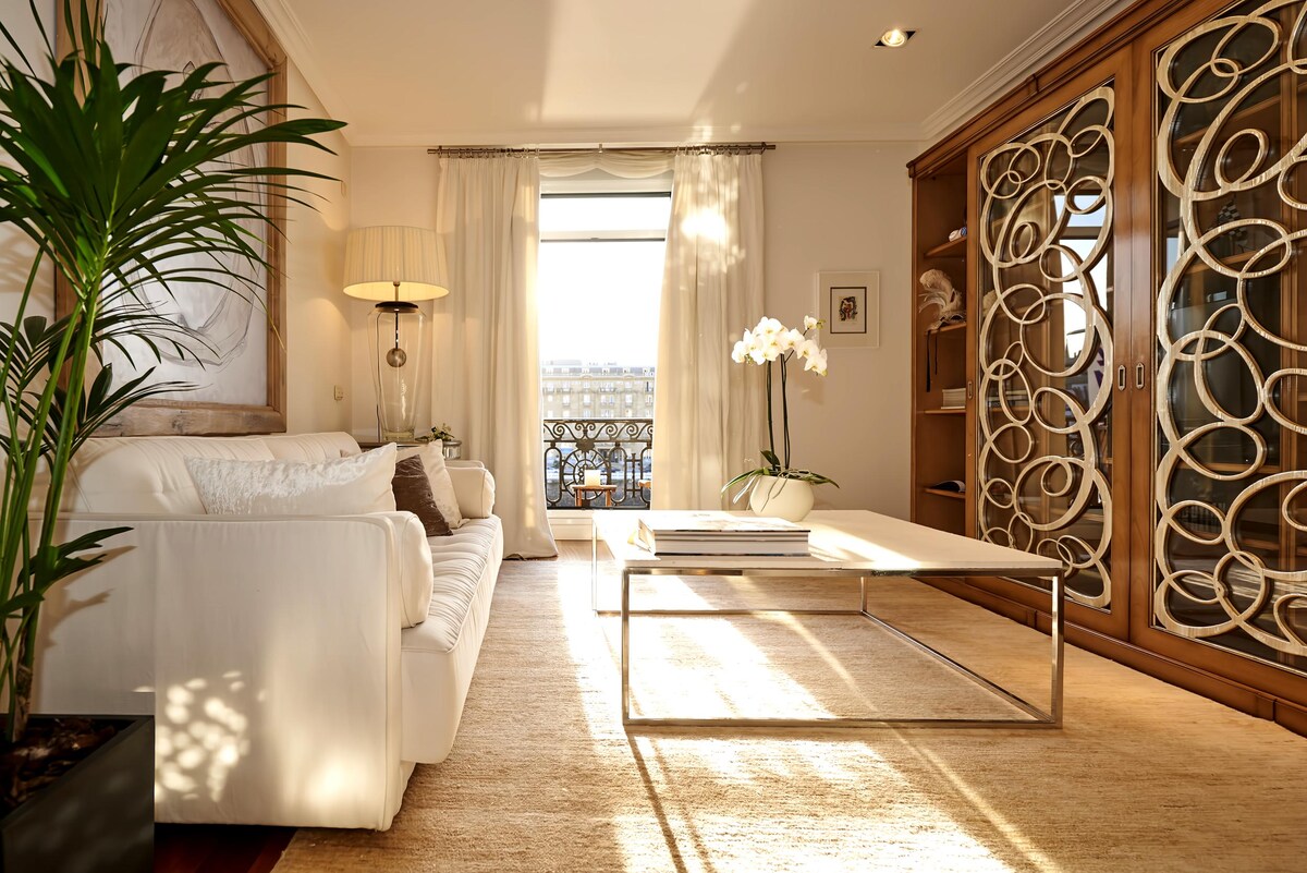 Anuncio de Airbnb popular: ♥︎DELUXE Apt-Views to historic Mª Cristina Hotel♥︎ en Gipuzkoa