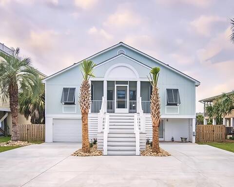 Spacious Litchfield House on Inlet w/ Golf Cart