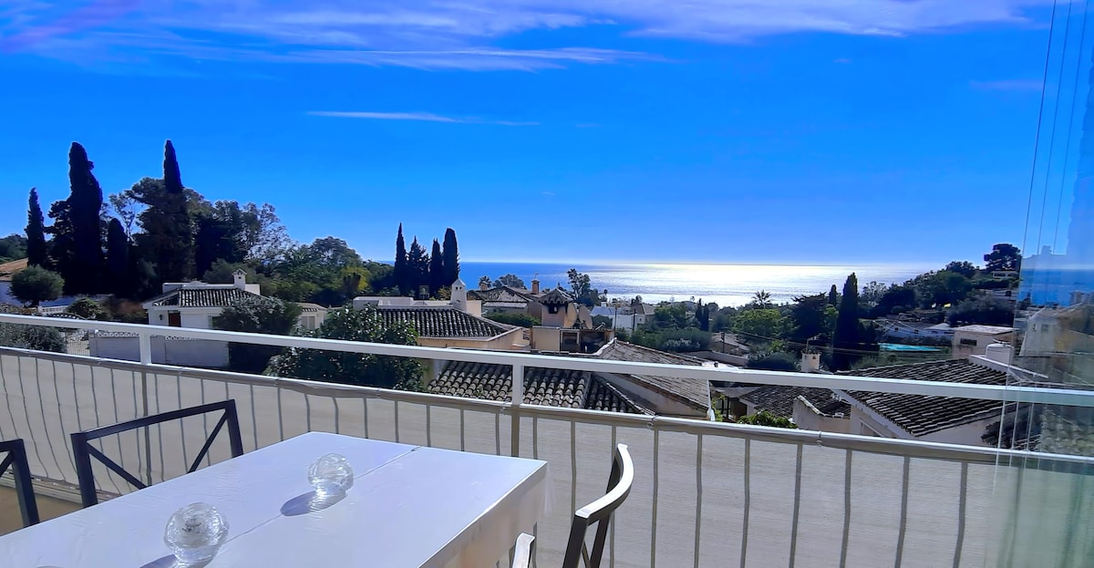 Popular Airbnb listing: Lovely view. House near beach & Golf. in Benalmádena