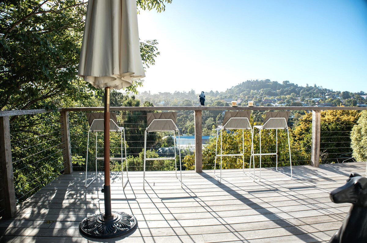 Popular Airbnb listing: Private escape-Walk to cafes, attractions and lake in Daylesford