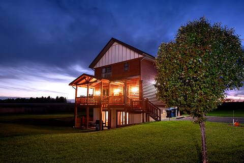 Twin Chalets of Finger Lakes