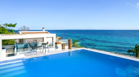 Nerea SeaFront Villa, a SeaView Sanctuary