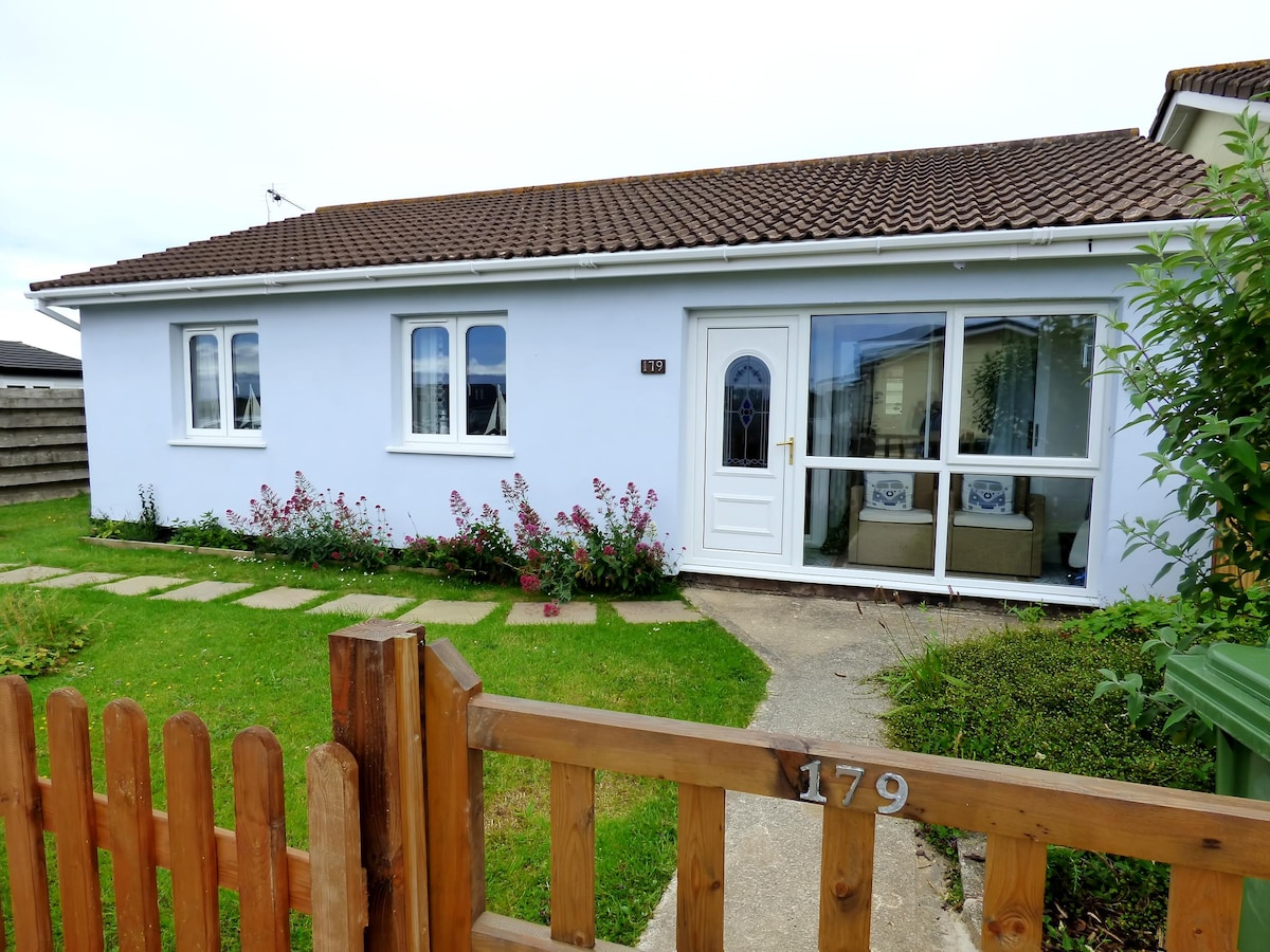 Successful Airbnb property: Lowenna - cosy 3-bedroom holiday let, near Padstow in St. Merryn