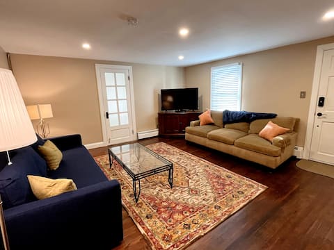 Spacious 1 Bedroom Apt, Main St. Westminster, MD
