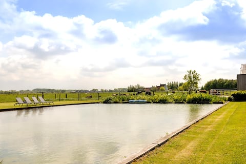 home for 4 people
beautiful view
swimming pond