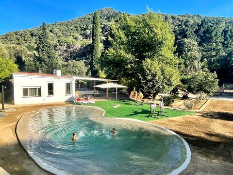 CASA RURAL EL JARDI with Pool and Jardin