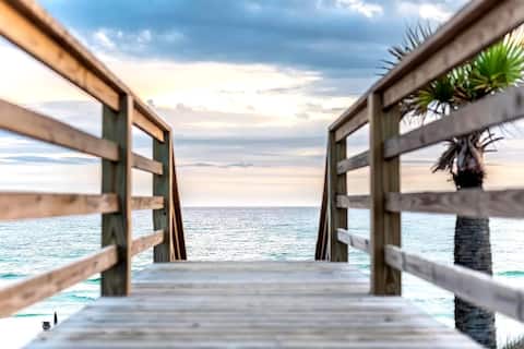 Private Uncrowded 30A Beach - Hot Tub, Pool +Bikes