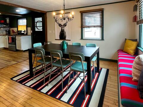 *Prairie Island Bungalow with Water Access*