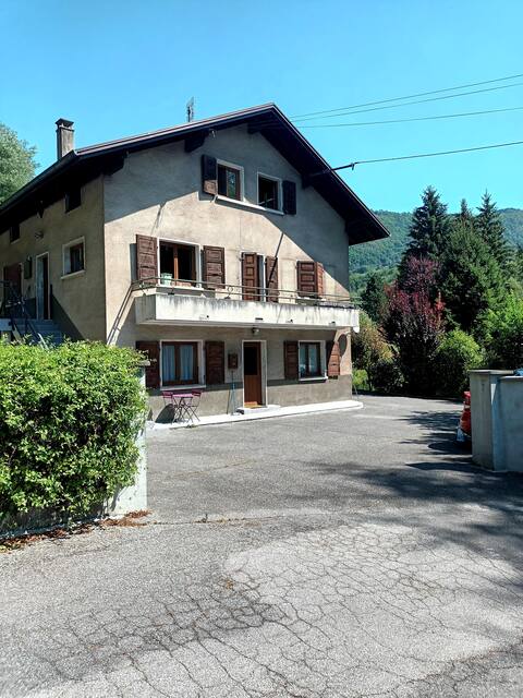 85 sqm apartment in detached house