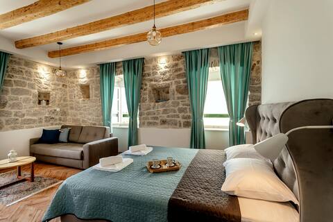 Conborgo Apartments 1, Kumbor