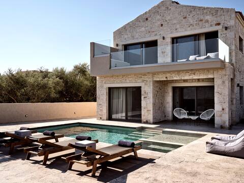 Luxury LaTerre Villa, with Heated Pool
