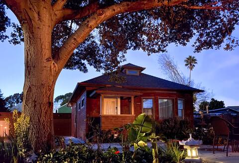 Luxury Cottage in Garden & Jacuzzi under stars