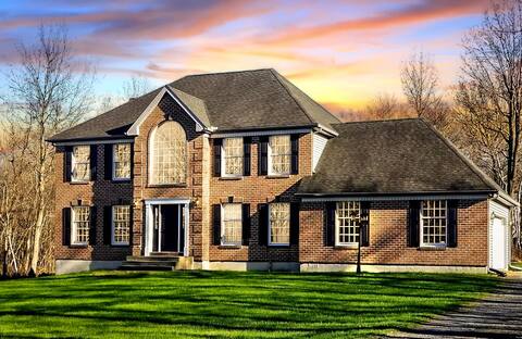 Modern Estate★7 Bed/3 Bath★Hot Tub★Movie Theater!