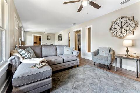 Spacious Farmhouse Ranch Near Mobile!