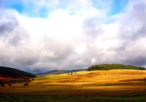 Great view 3 bed bungalow, Tomintoul