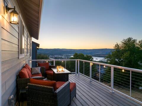The Crane’s View: Views,Hot Tub,Dog/Kid Friendly!