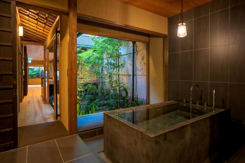 Kyotofish·Miya*Gion Center 100Yr Ochaya Reformed