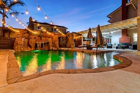 A Lovely Home with a piece of PARADISE!