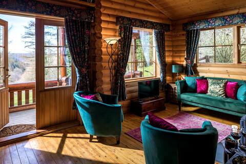 Boutique log cabin with spectacular moorland views