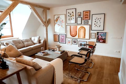 Birch Living: central & new 3-BR design apartment