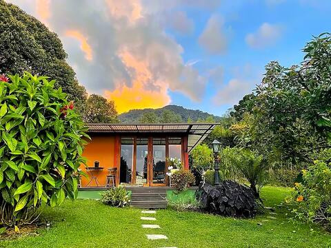 Country house, excellent location beautiful view!