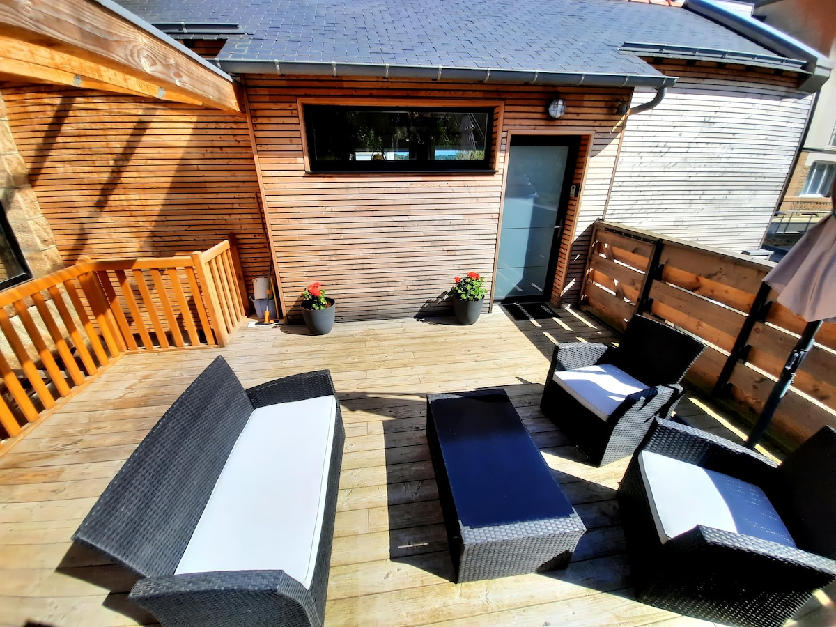 Top performing Airbnb: Pleasant cottage with small sea view in Trégastel