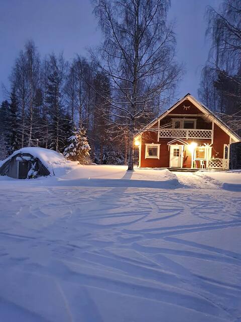 Cozy and Cozy Cottage by the Lake