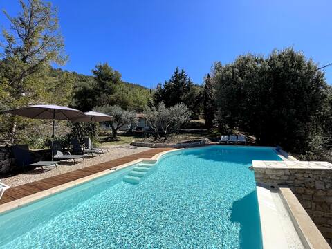 Private villa with private pool & panoramic views