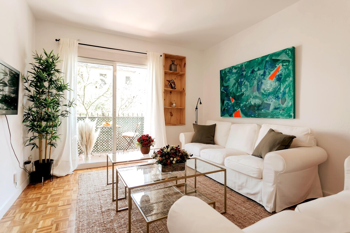 Anuncio de Airbnb popular: O&L Murillo Bright apartment - terrace & parking en La Florida