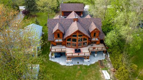 Cozy Bear Log Home-Lake front