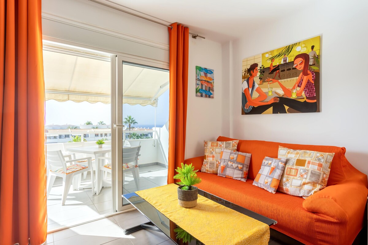 Successful Airbnb property: Wonderful new studio overlooking the ocean in Adeje