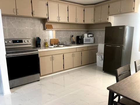 Cozy 2 bedroom private unit