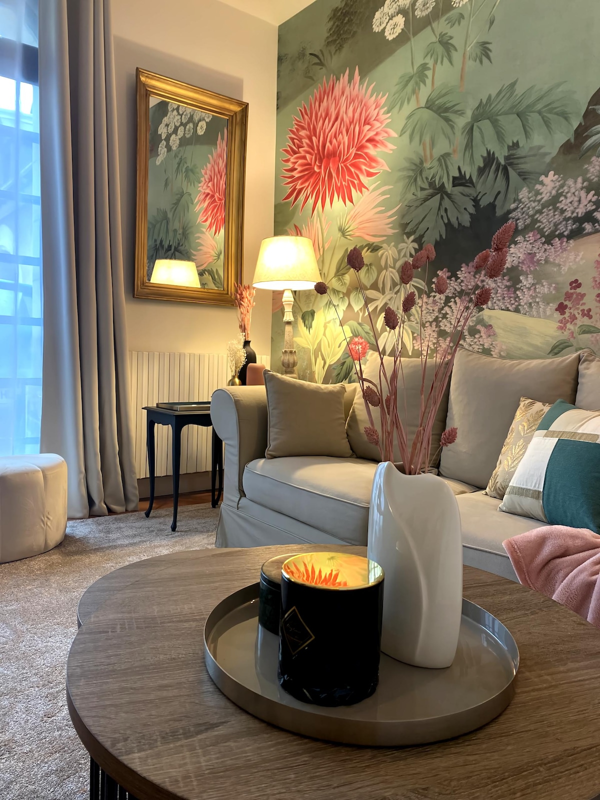 Popular Airbnb listing: Historic Center Duplex - Parking - Garden in Amboise