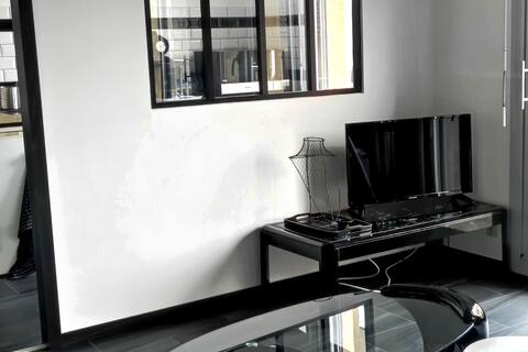 Studio with private terrace + free parking