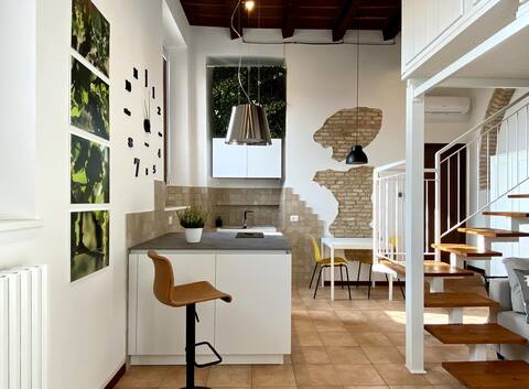 Il Barchio: loft in a late 700s building in Jesi