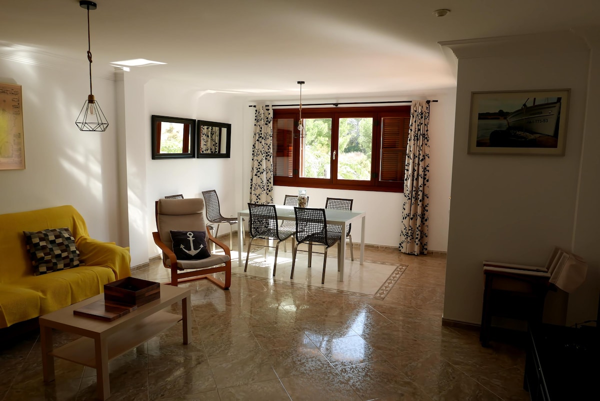 Top Airbnb: Spacious, bright and 2 minutes from the beach à Ses Salines