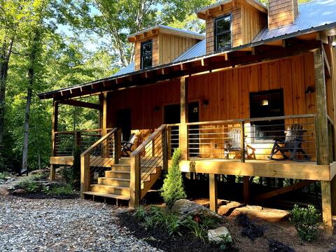 NEW Peaceful Bear Cabin- 3BD/2BTH - QUIET GETAWAY