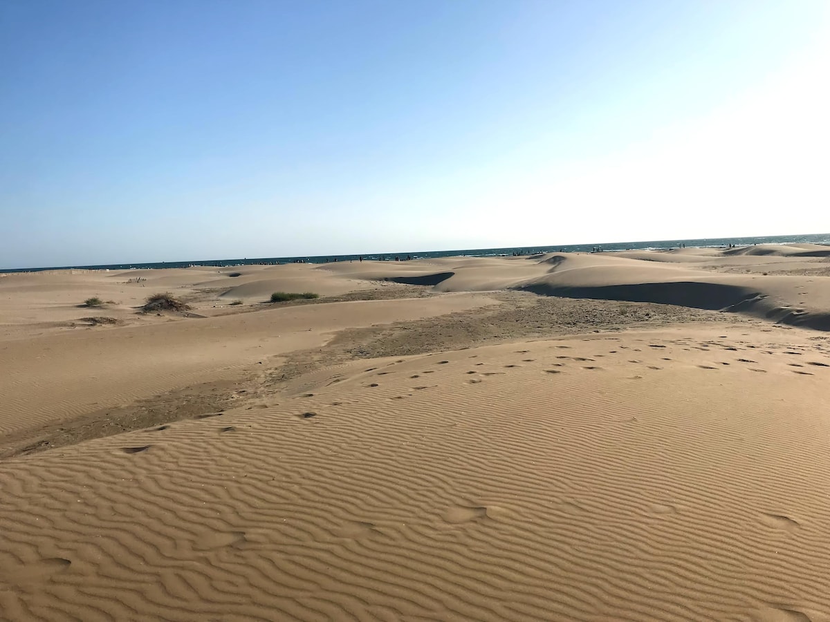 Successful Airbnb property: Between Sea and Pools in Le Grau Du Roi