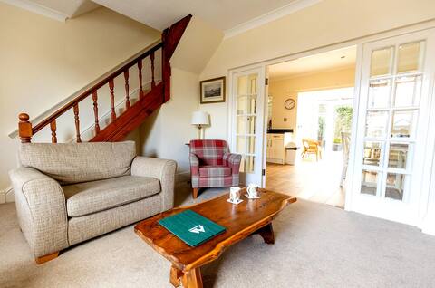 Cottage by the Sea for all the family
