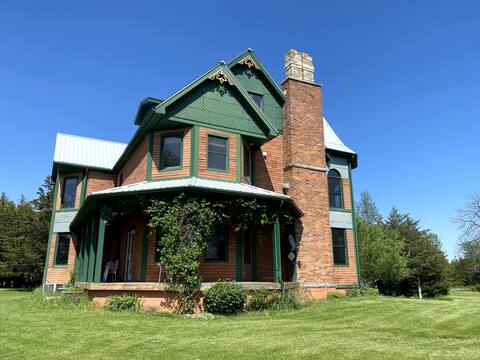 Emerald on the Lake @800ft Waterfront 20ac Forest
