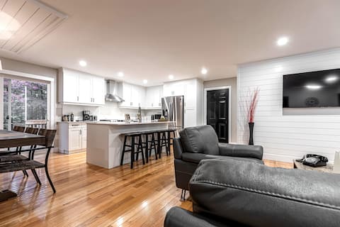 Lakeside Luxury Getaway, Grand Bend, Ontario