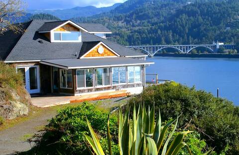 River's End- 2 Acres, Hot Tub, Best Ocean View
